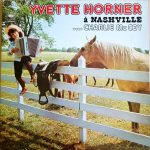 Yvette Horner Avec Charlie McCoy - À Nashville (LP, Album)