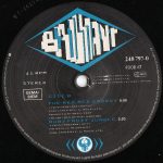 Brilliant - Love Is War (12") - Afbeelding 4