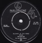 The Hollies - Blowin' In The Wind / Wheels On Fire (7", Single) - Afbeelding 3