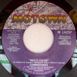 Commodores - Brick House (7")