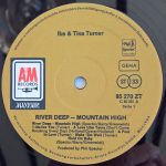 Ike & Tina Turner - River Deep - Mountain High (LP, Album, RE) - Afbeelding 3