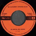 De Zangeres Zonder Naam*-2