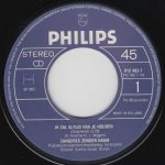 De Zangeres Zonder Naam*-2