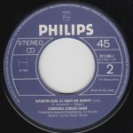 De Zangeres Zonder Naam*-3