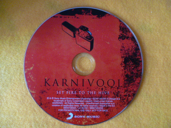Karnivool-1