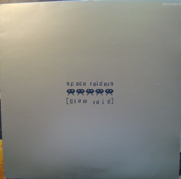 Space Raiders-0