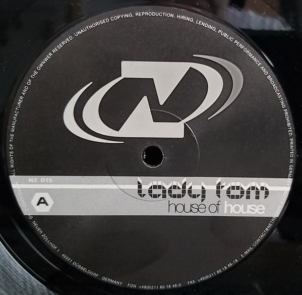Lady Tom-0