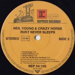 Neil Young & Crazy Horse-3