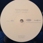 Tiefschwarz-2