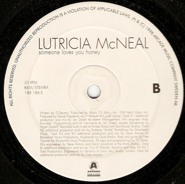 Lutricia McNeal-1