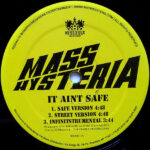 Mass Hysteria (3)-2