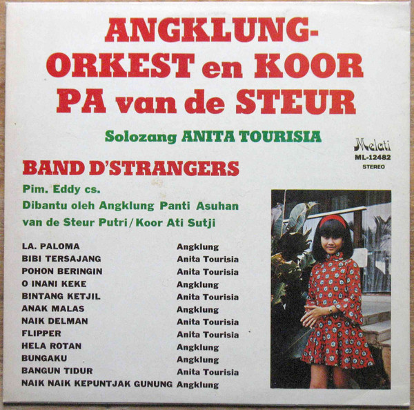 Angklung Panti Asuhan van de Steur Putri Solozang Anita Tourisia-1